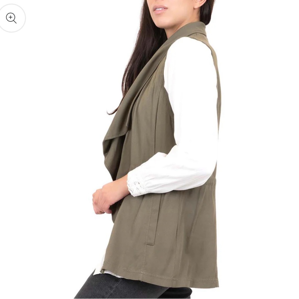 Doe & Rae Sleeveless Vest - Picture 2 of 9